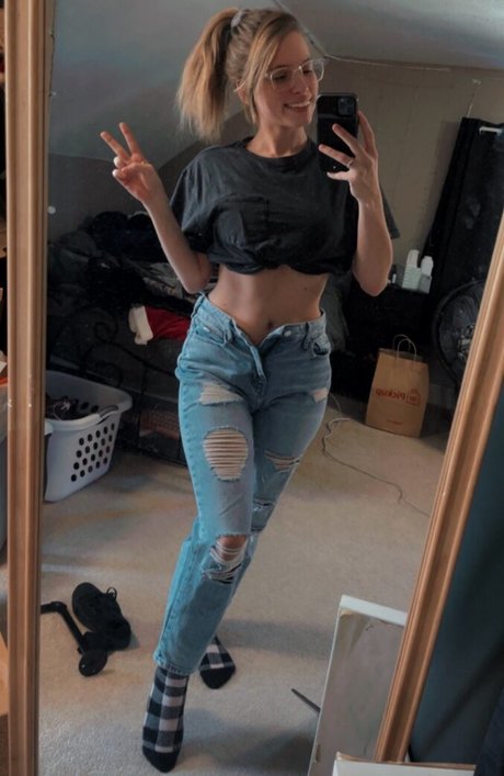 Kimberlyrae adult model photo