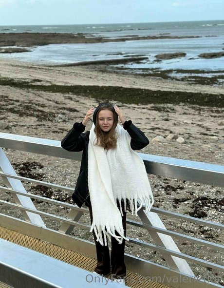 valerieflor star top images