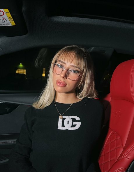 barbies side model pornographic picture