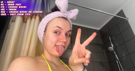 Nutsi k free pornstar image