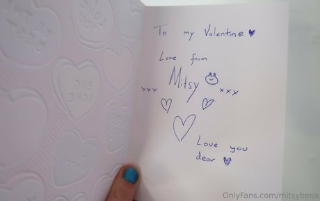 Mitsy Bena star nude images