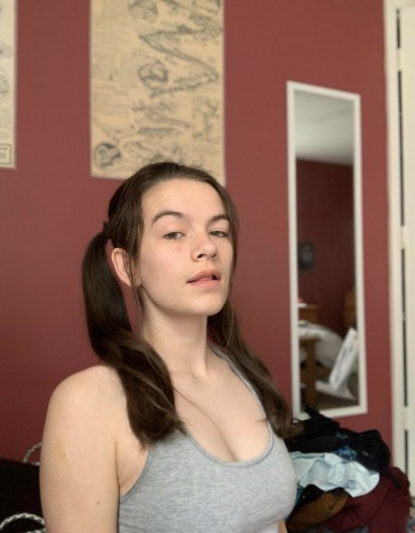 chapstickbxtch model pornographic image