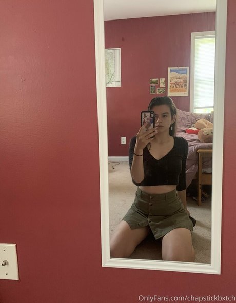 chapstickbxtch nudes model img