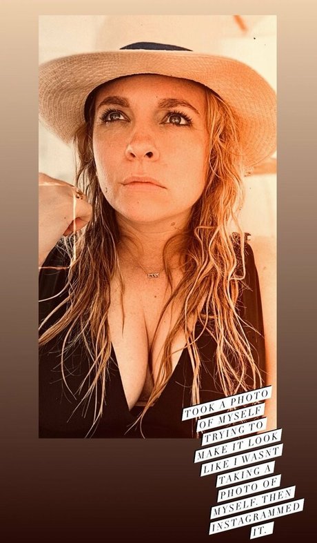 Georgia Moffett hd model img