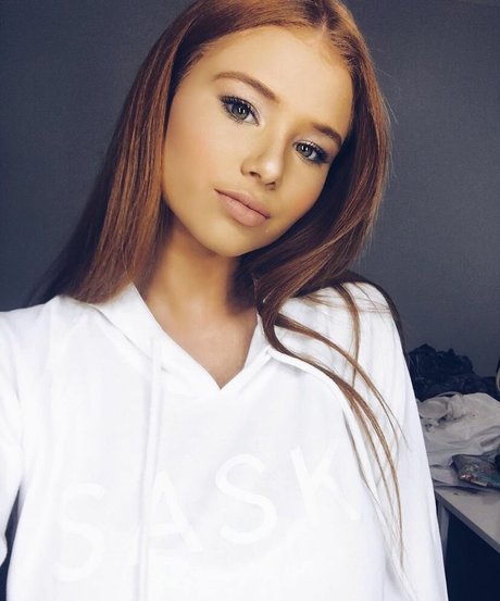 Alyssa Randall star xxx photos