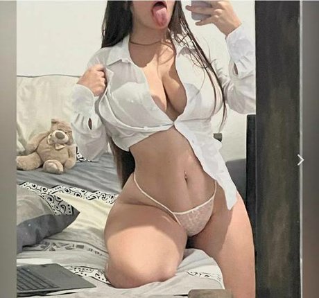 Sharon Cespedes model best pics