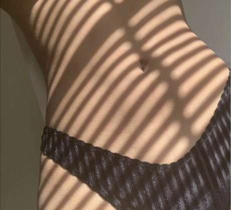 Blowejahb pornographic star photo