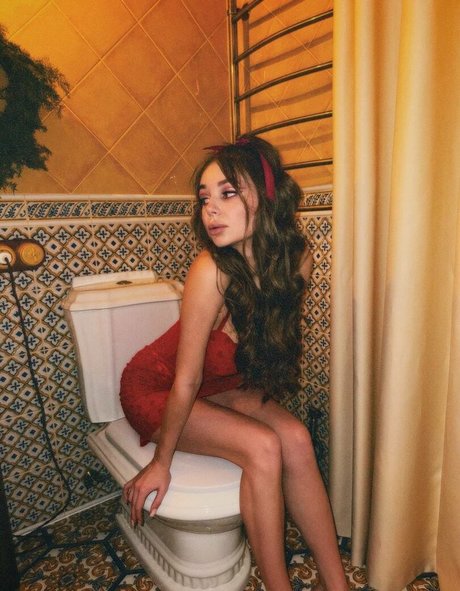 yaadashulya pornstar adult photos