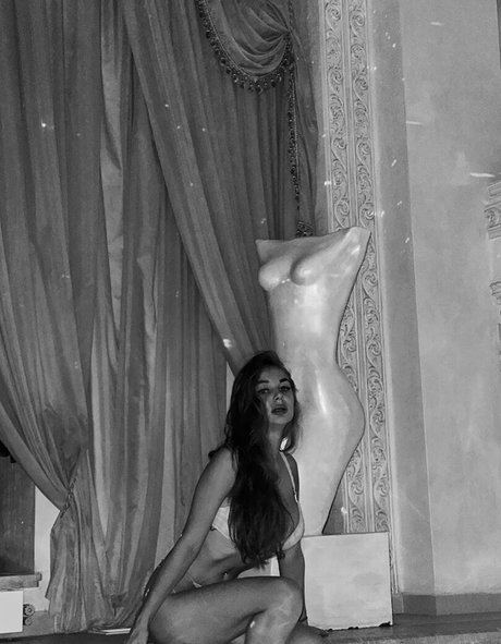 yaadashulya best pornstar image