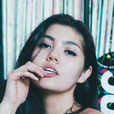 Kyra Elton sexy actress galleries