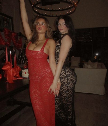 Sara Bella Harris pornographic star gallery