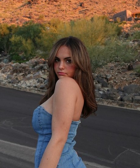 Sara Bella Harris star porn gallery