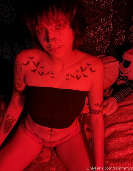 remmmyy nude pornstar image