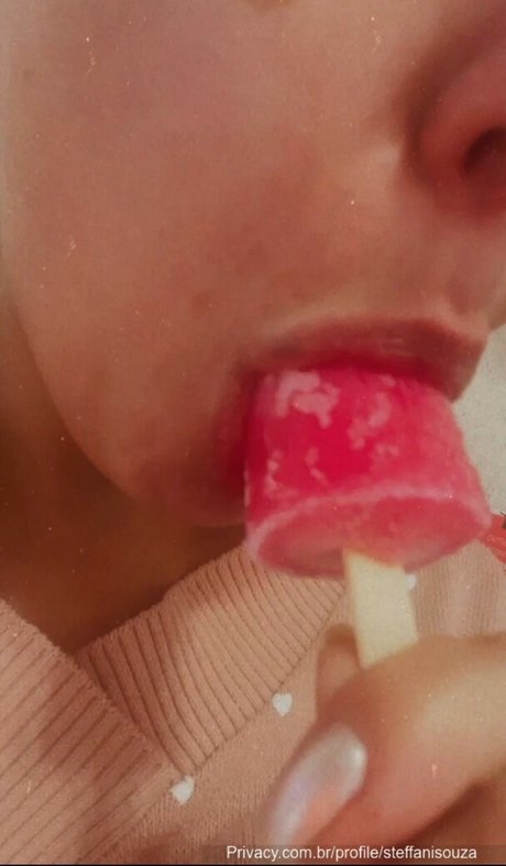 Steffani Souza pretty actress pics