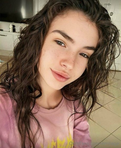 emilage naked star pictures