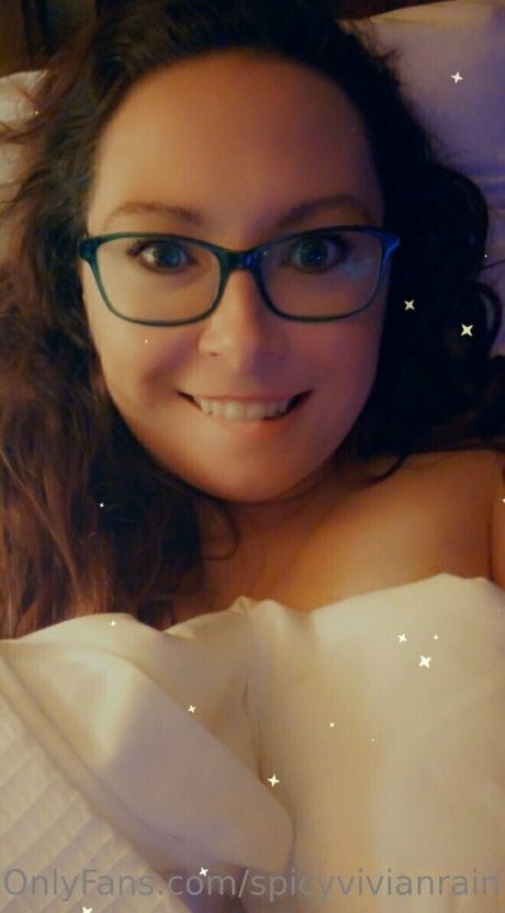 spicyvivianrain model hd photos