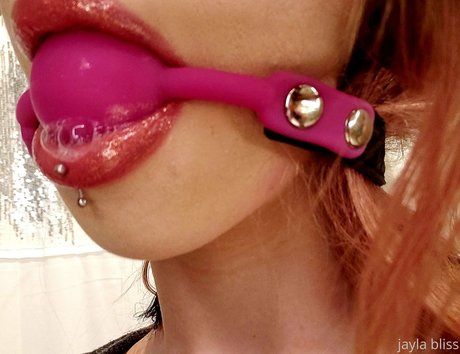 Supersmashoe high quality actress picture