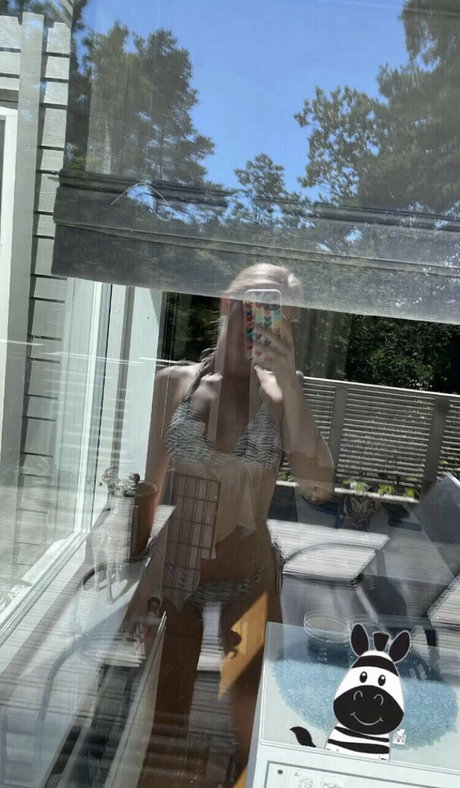 vanessaahlstrom free star picture