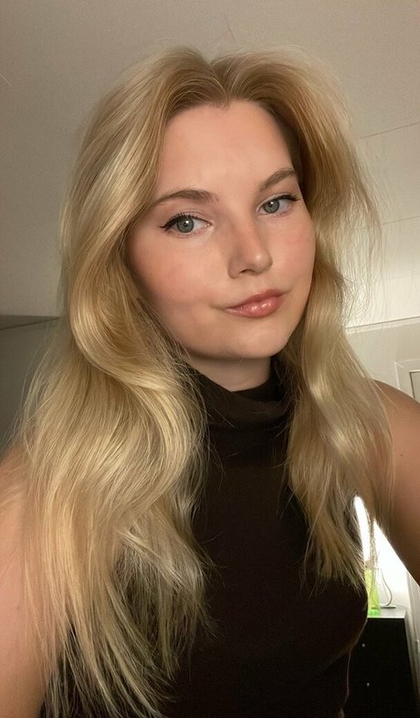 vanessaahlstrom beautiful star img