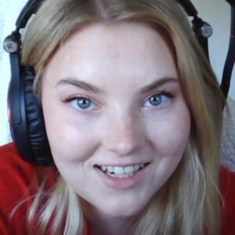 vanessaahlstrom naked model archive