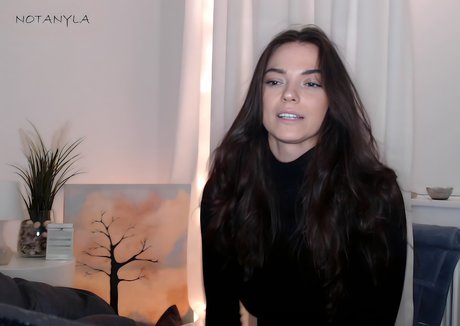 Notanyla model nude pics