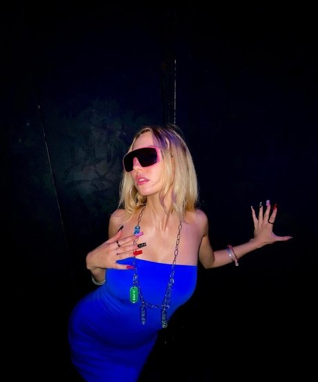 Ksukkiss hd pornstar picture