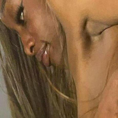 yanasmg pretty pornstar pics