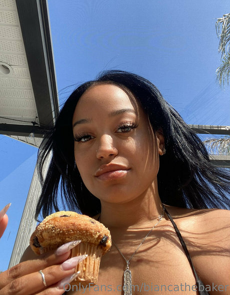 biancathebaker high quality model pic