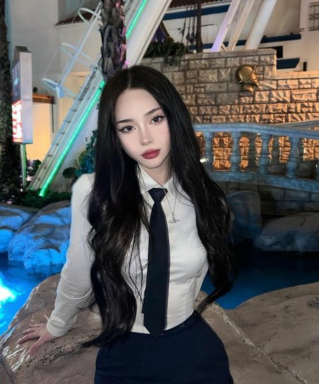 Yuna1 27 sexy star pic