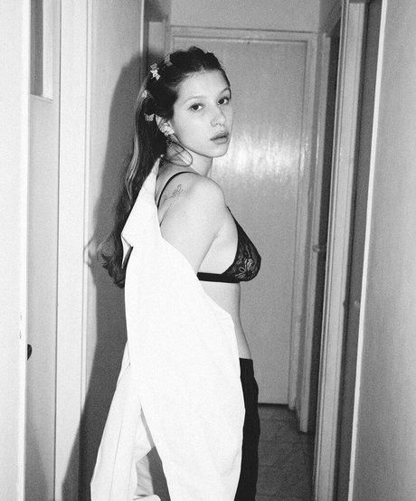 Roni Zouler pornstar pretty images