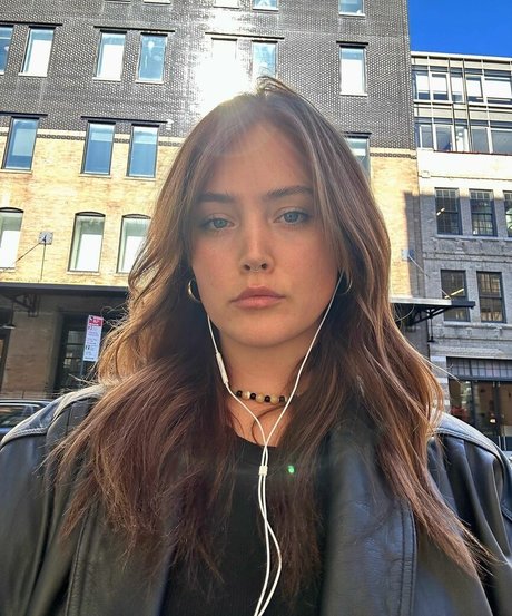 Eva Kay Serres sex model img