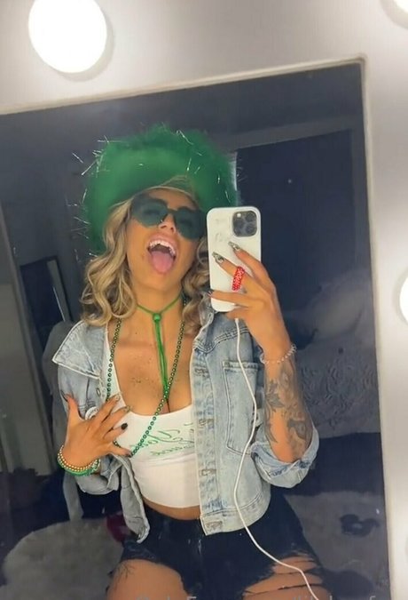 lilyhasfun model sex galleries