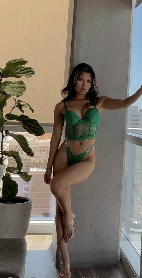 azarkey nice actress image