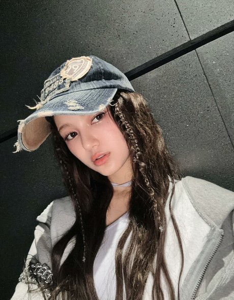 Danielle Marsh sexy model archive