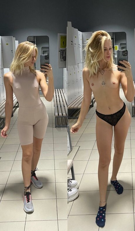 Foxyreid naked actress photo