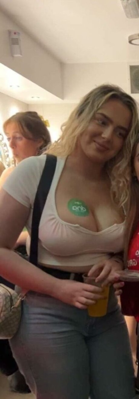 Megan Mcdonnell star art picture