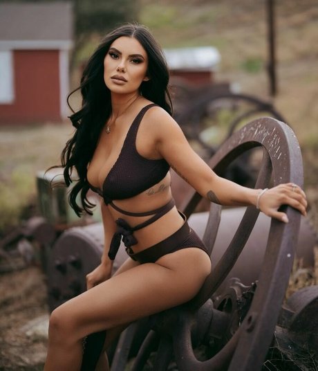 Danielle Ruiz star pretty gallery