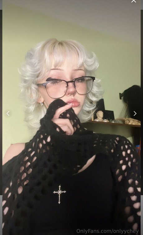 cheyy cheyy star free galleries