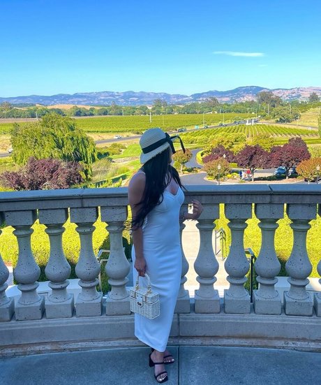 karenn fit erotic star galleries