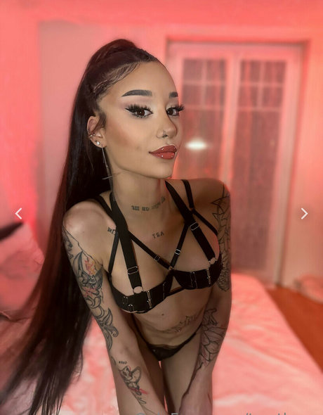 Arryadoll porn model gallery