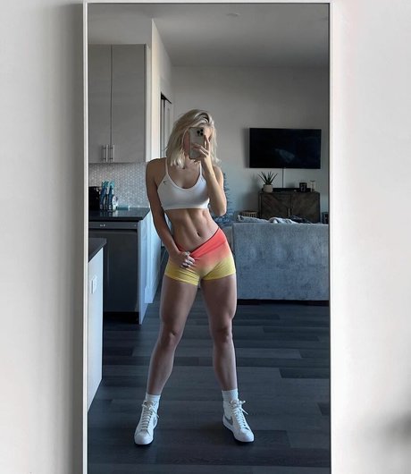 Annabel Lucinda nudes model pics