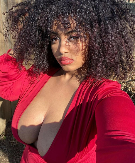 Keyiwot hd pornstar picture