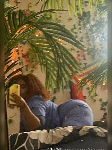 Keyiwot exclusive model photos