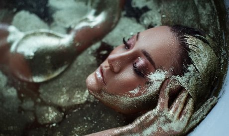 Alexandra Cohen hot actress photo