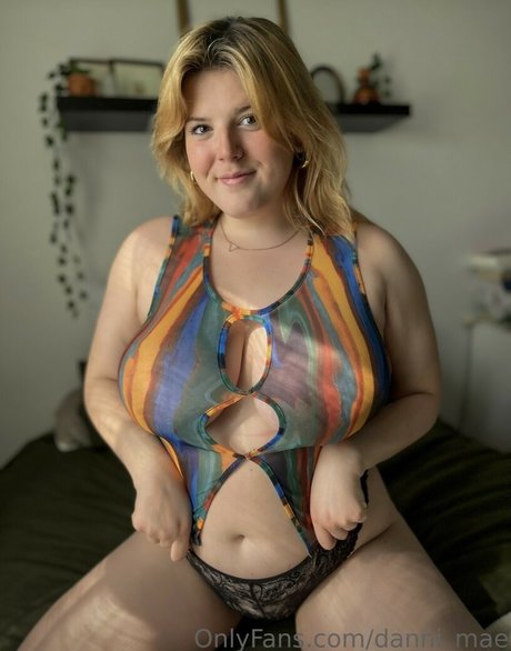 danni mae top actress pics