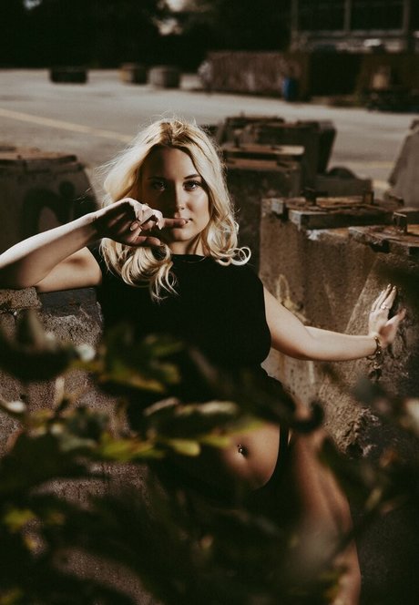 Lasse Lagoni xxx actress photo