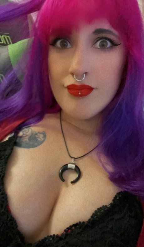 Kysu nude pornstar picture