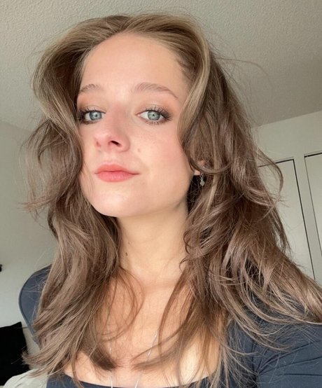 Jackie Evancho naked actress photo