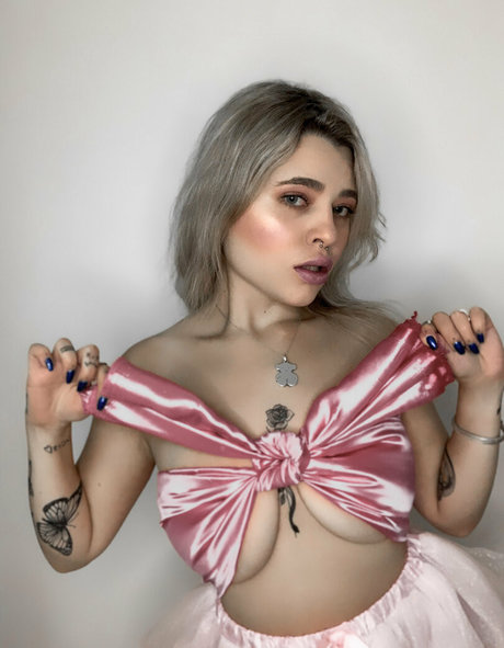 Shira Sasson model perfect images