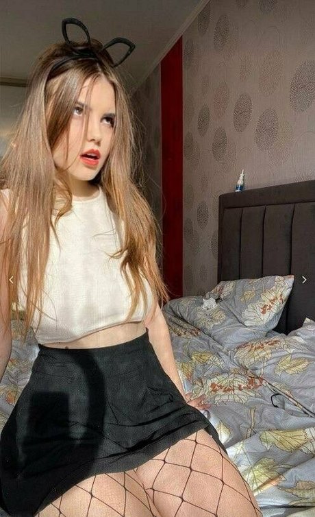 fit nata erotic actress photo